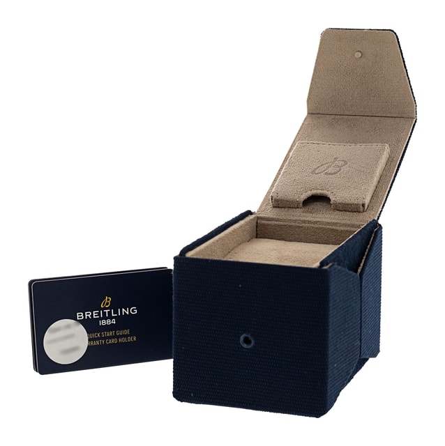 Breitling Avenger Chronograph 45 A13317 Image 4